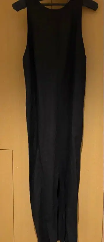 스터닝 루어 린넨 롱 원피스