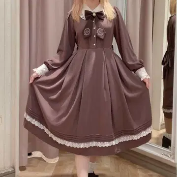 Amavel Monogram Antique Ribbon 원피스 모카