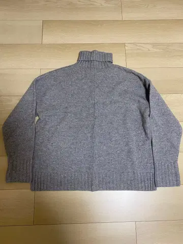 N.O.R.C 그레이 니트