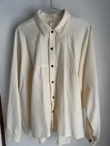 O project 버튼업 긴팔 셔츠 크림색