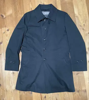 블랙 트렌치코트