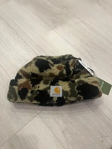 Carhartt 카모플라쥬 플리스 비니