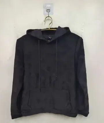 블랙 후드 부착 후드티