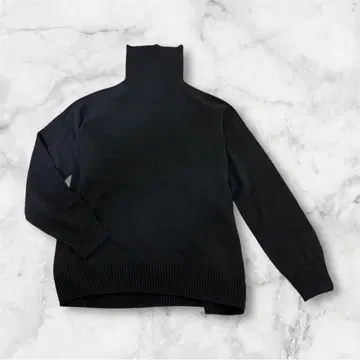 어반리서치 로쏘 워셔블 홀 디자인 터틀 니트 블랙