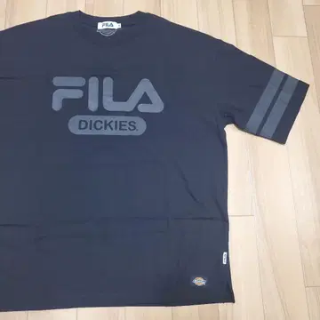 새상품급 FILA(휠라) x Dickies(디키즈) 콜라보 T셔츠