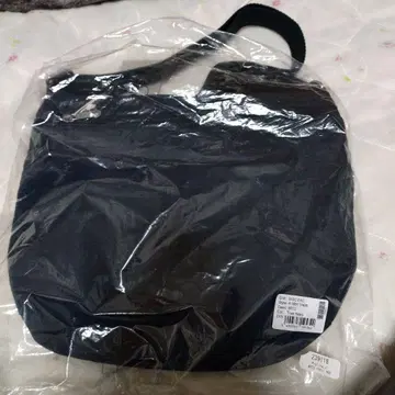 키플링 블랙 나일론 숄더백