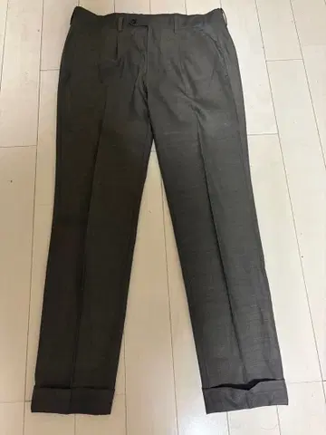 유니버설 랭귀지 브라운 슬랙스