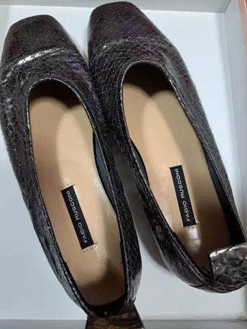 FABIO RUSCONI 크로커다일 패턴 플랫슈즈