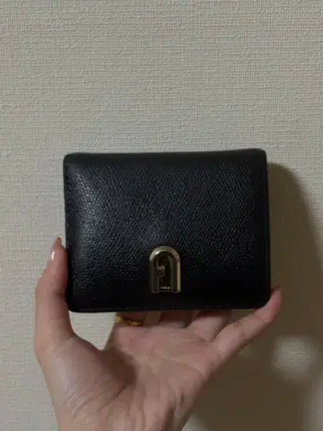 FURLA 이단 접이식 지갑
