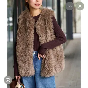 브라운 인조 모피 베스트