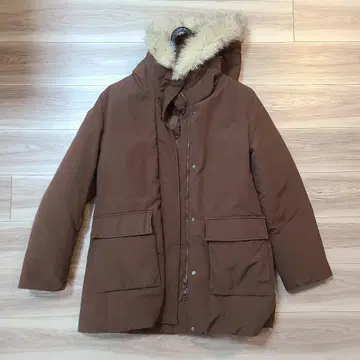 브라운 퍼 부착 모즈 코트