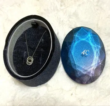 4C 심플 펜던트 목걸이 2024년 크리스마스 한정품