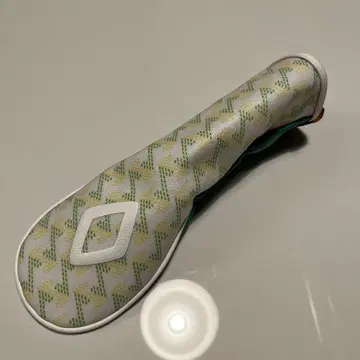 레저렉션 유틸리티용 골프헤드커버 화이트 그린