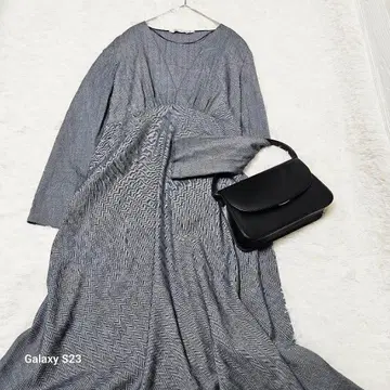 자라 [ L ] V컷 롱 플레어 원피스 그레이