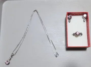 신년 세일! 핑크 큐빅 지르코니아 목걸이와 귀찌 세트 48cm