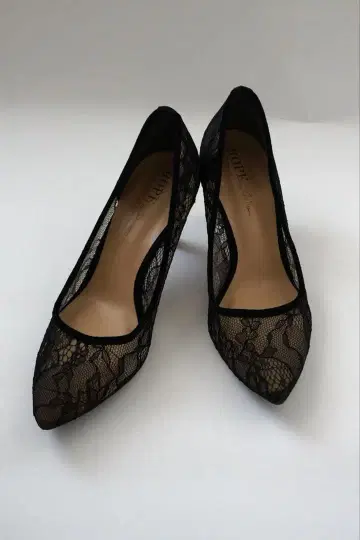 [ 새상품급 ] 로페 마드모아젤 레이스 하이힐 펌프스