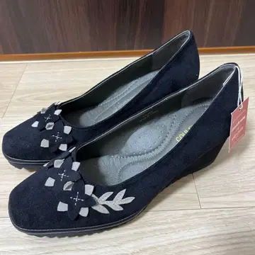 미사용 COULEUR VARIE 바스크라프트 워셔블 펌프스 23cm