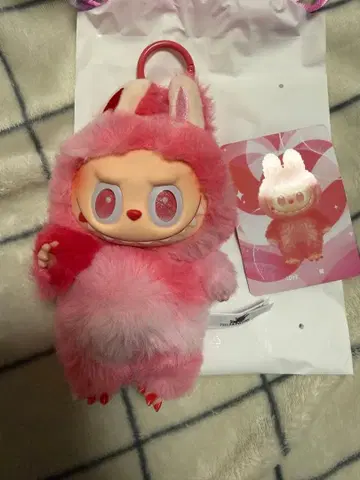 Labubu 라부부 Big Into Energy Love