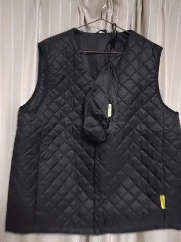 DUNLOP 블랙 퀼팅 베스트