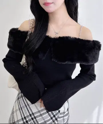 INGNI 2Way 에코 퍼 오프숄더 니트