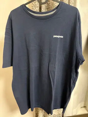 patagonia 네이비 T셔츠 L 사이즈