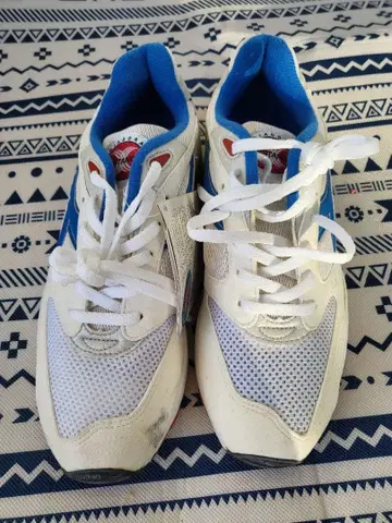 Diadora 러닝화 40 (UK)
