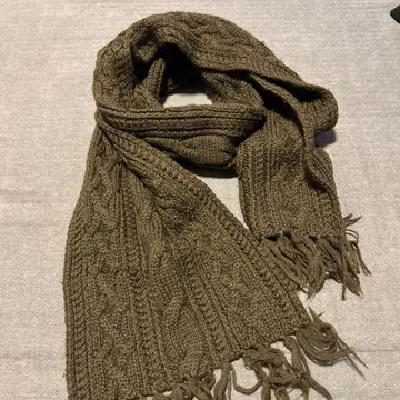 올리브 그린 케이블 짜임 머플러