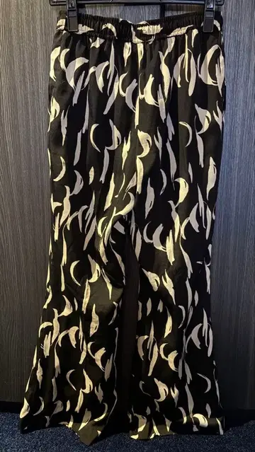 [새상품급] 밑단 기장 수선 스터링 루어 이지 플레어 팬츠 블랙