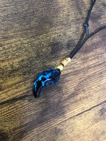 파란 구옥 디자인 목걸이 반딧불이 유리