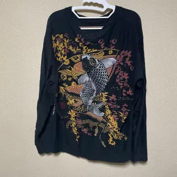 카라쿠리타마시이 등반 잉어 롱 T셔츠