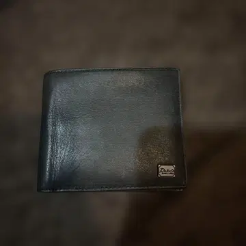 DAKOTA 블랙 가죽 이단 접이식 지갑