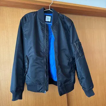 GAP 블랙 MA-1 자켓 S 사이즈 새상품급