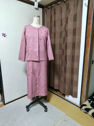 핑크 자수 셋업