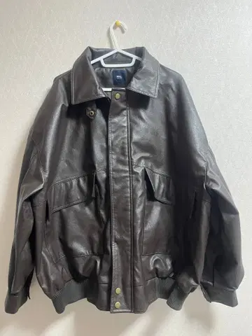 다크 브라운 가죽 박스 자켓