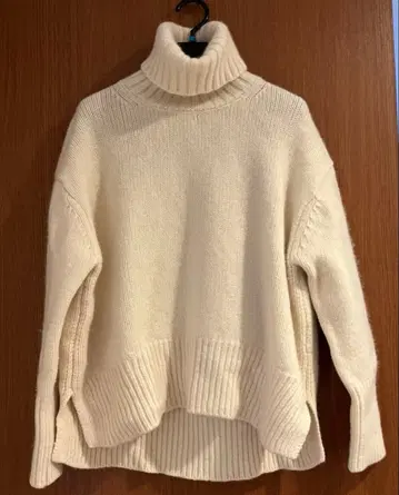 ROPE 로페 태즈매니아 울 터틀넥 니트 사이즈 38 M