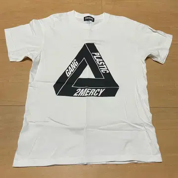 GANG PARADE PLASTIC 2MERCY 티셔츠 (M 사이즈)