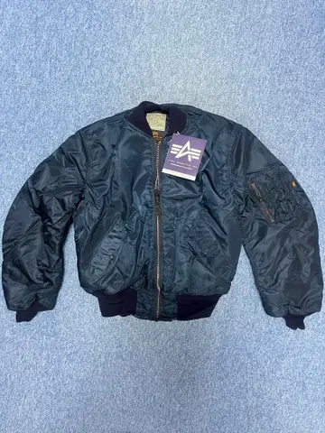 ALPHA INDUSTRIES MA-1 플라이트 자켓 M 사이즈
