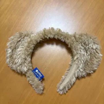 귀 달린 베이지 퍼 헤어밴드