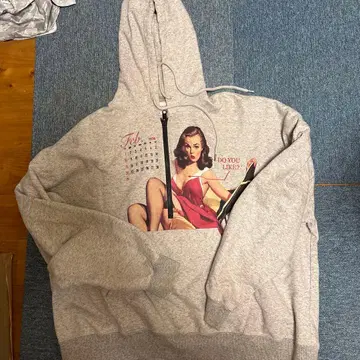Dairiku Pinup Girl Half-Zip Hoodie