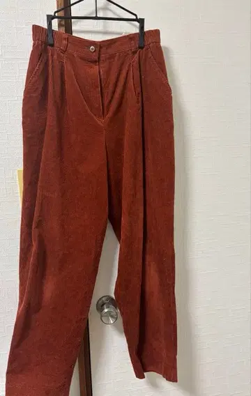 브라운 코듀로이 팬츠