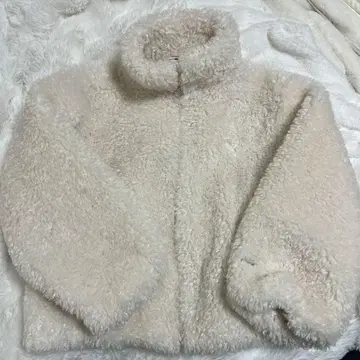 SNIDEL 아이보리 보아 자켓