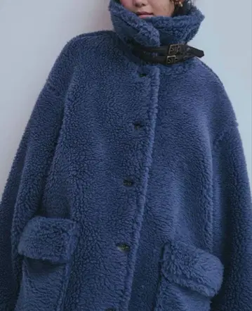 [ 시착만 한 상품 ] Andequal 스탠드 넥 보아 코트 블루