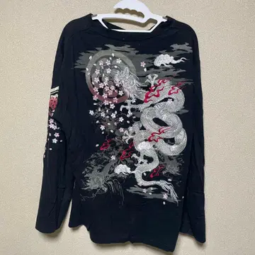 화조풍월 승룡과 벚꽃 자수 롱 T셔츠