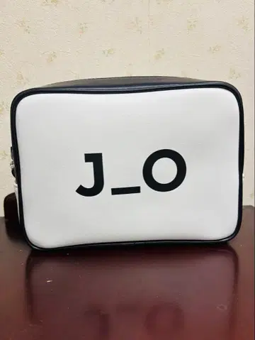 [ 미사용 새상품 ] 얀체 온텐바르 숄더백 J_O x VASIC