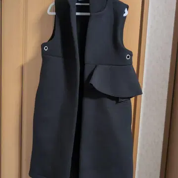 Deux 종이상자 니트 블랙 프릴 베스트 M-L 후드 부착