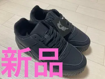 새상품 통굽 볼륨 밑창 코트 스니커즈