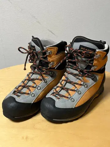 스칼파 등산화 GORE-TEX 오렌지