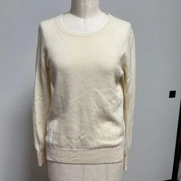 멜로즈 캐시미어 100% 아이보리 크루넥 긴팔 니트