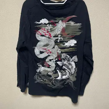 화조풍월 승룡과 등용문 자수 롱 T셔츠