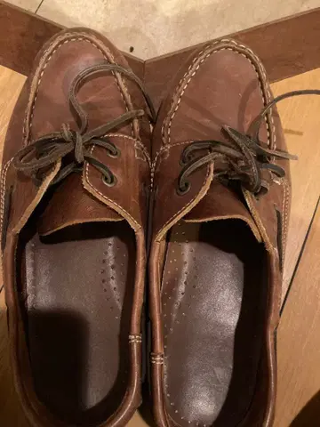 브라운 모카신 신발